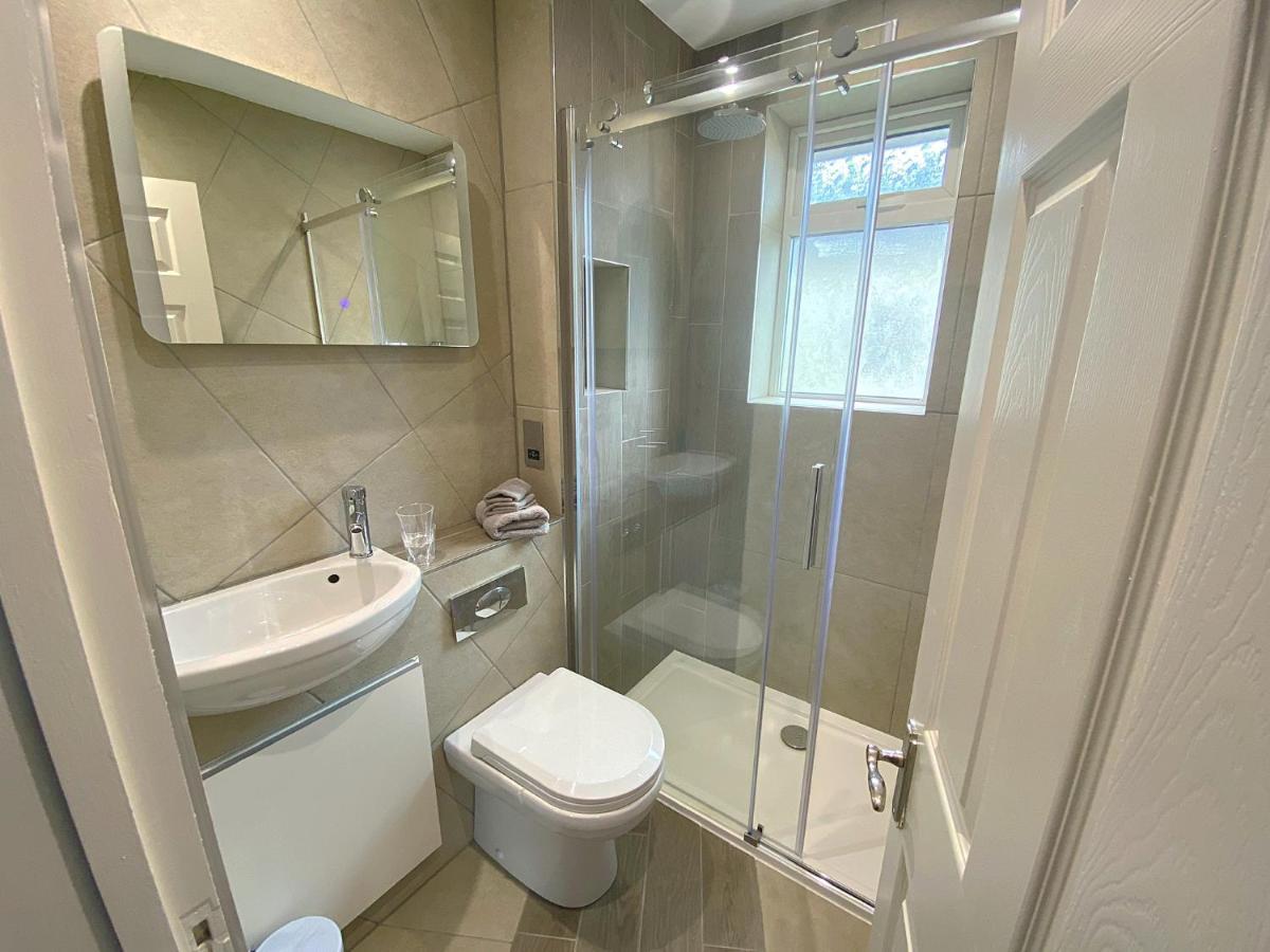 Orchard House Bed & Breakfast Swindon Bagian luar foto